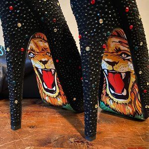 Taylor Says Fierce - Black, US Size 7